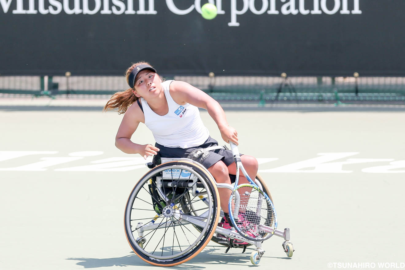 序盤サーブに苦しみながらも、ストレート勝ちした上地結衣(エイベックス・ホールディングス) | 上地、5連覇へあと1勝。ダブルスは優勝。
|飯塚国際車いすテニス大会 | Glitters 障害者スポーツ専門ニュースメディア
