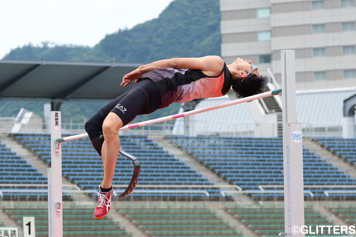 シーズンベストの1メートル90の跳躍を見せた鈴木徹 | 世界選手権での活躍を誓い力の限りを尽くす
~2023 ジャパンパラ陸上競技大会(1日目)~|2023 ジャパンパラ陸上競技大会【1日目】 | Glitters 障害者スポーツ専門ニュースメディア