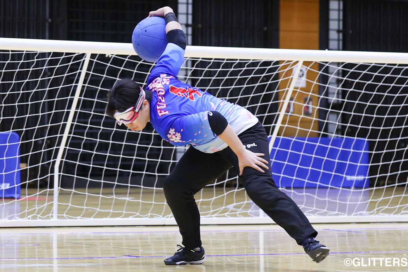 木村由(チーム附属)は持ち味のパワーある伸びるボールでチームを鼓舞した | 男子は「ゴールデンスターズ」が初出場初優勝|MONEY DOCTORパラスポーツスペシャル 第30回日本ゴールボール選手権大会 | Glitters 障害者スポーツ専門ニュースメディア