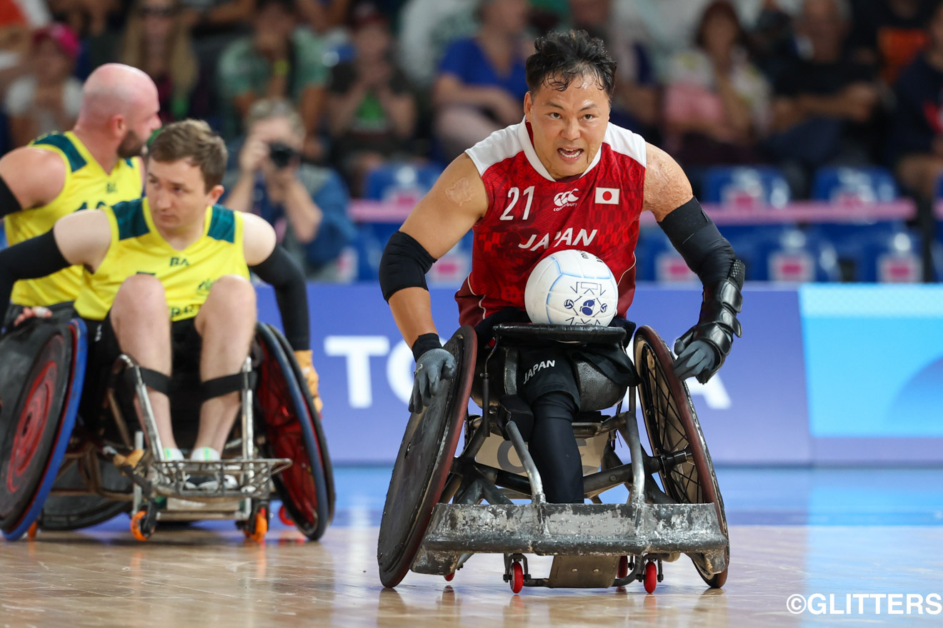 好プレーの連発で準決勝突破に大きく貢献したキャプテン池透暢。最終ピリオド前には「自分たちのやってきたことに自信を持とう、やれば絶対に勝てる」と日本代表チームに声掛けした | 日本は準決勝でオーストラリアを下し史上初の決勝進出!|パリ2024パラリンピック競技大会 9/1【車いすラグビー】 | Glitters 障害者スポーツ専門ニュースメディア
