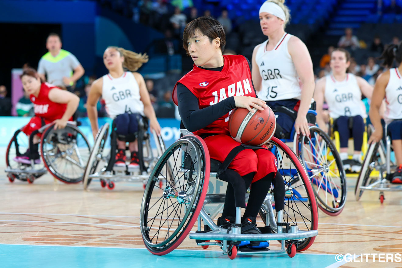 第2Q終了時点でFG成功率100%を叩き出した萩野 | 前半は今大会一番の得点力を見せるも惜敗。最終戦は初勝利をかけた戦いに|パリ2024パラリンピック競技大会 9/5【車いすバスケットボール女子】 | Glitters 障害者スポーツ専門ニュースメディア