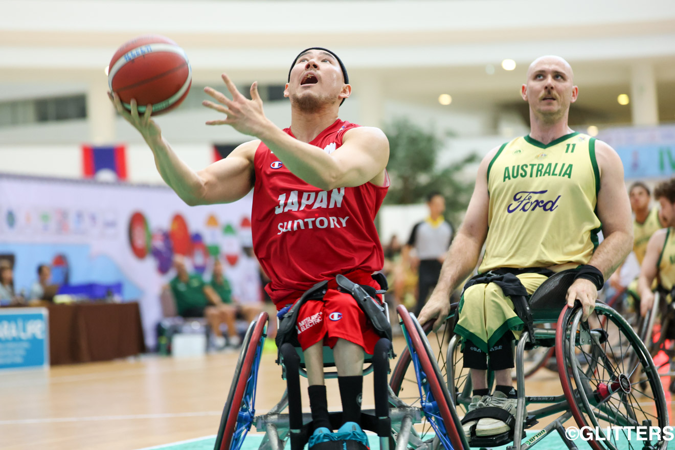 チーム初得点を皮切りに12得点。ディフェンスでも持ち味を発揮した赤石竜我 | 車いすバスケ男子日本代表、オーストラリアとの激闘で示した現在地|2025 IWBFアジアオセアニアチャンピオンシップス | Glitters 障害者スポーツ専門ニュースメディア